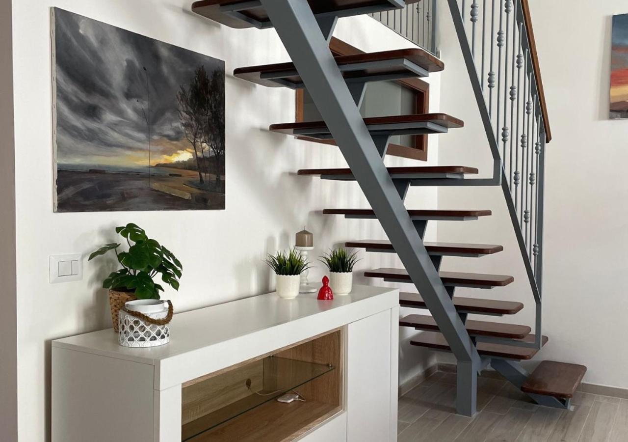 Nicolapartment - Station Neapel